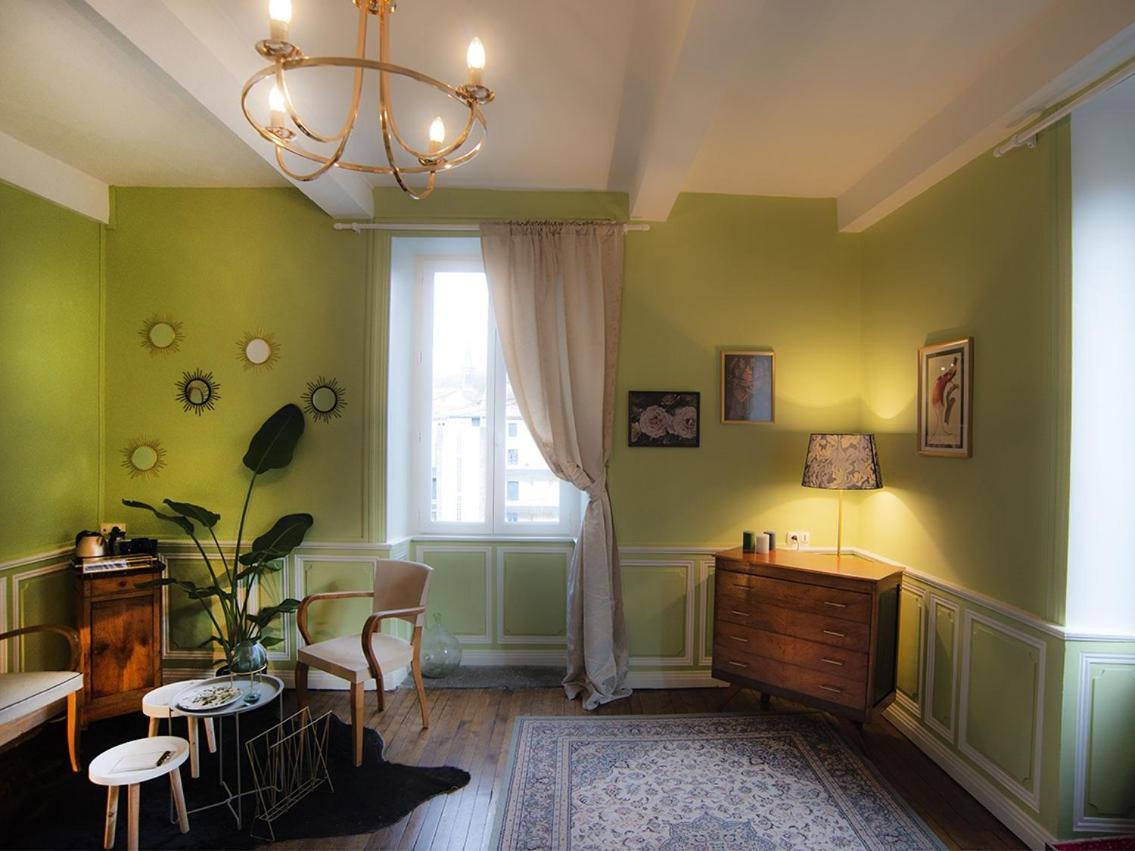 Villa Colombier Pontgibaud Room photo