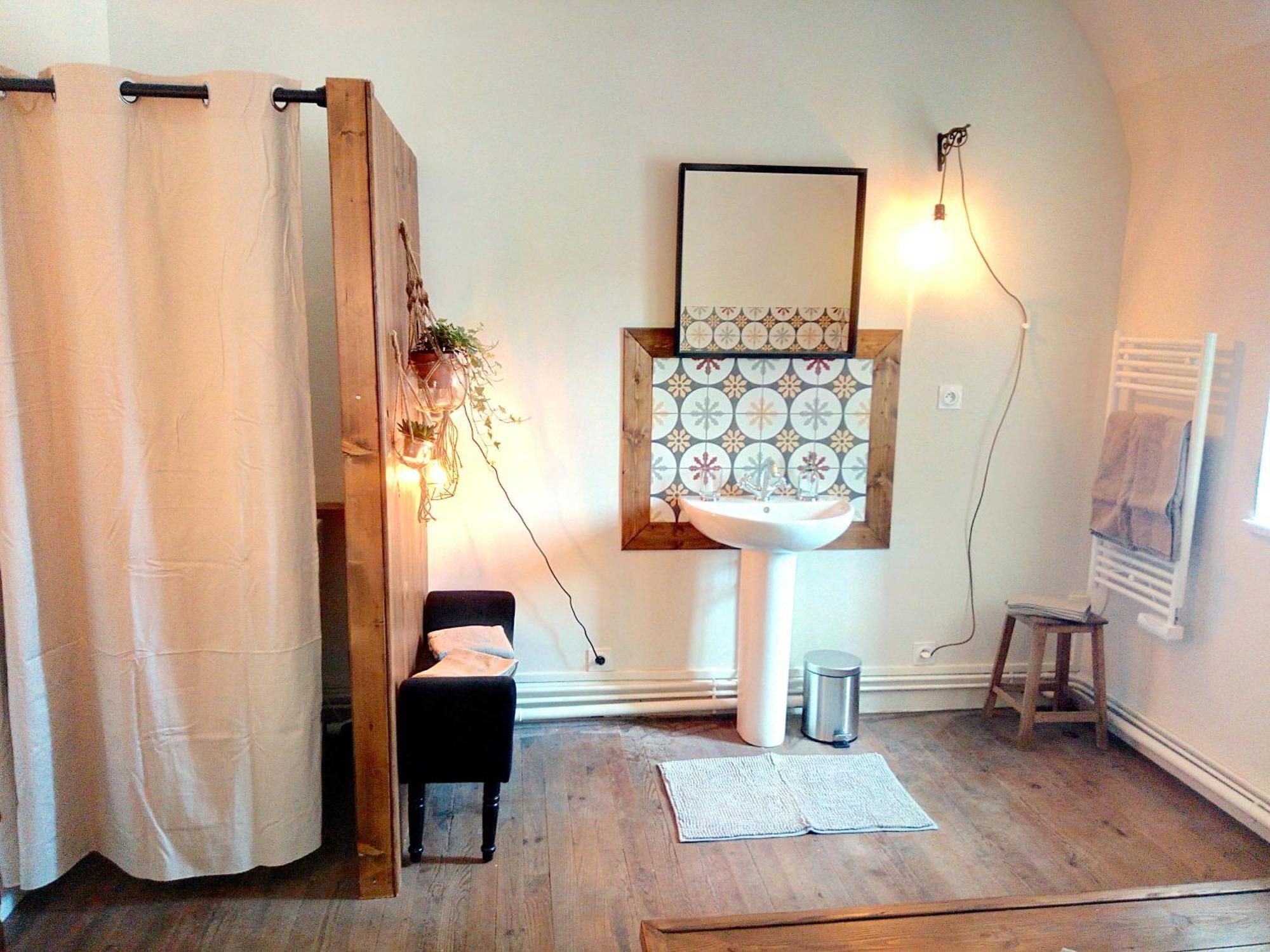 Villa Colombier Pontgibaud Room photo